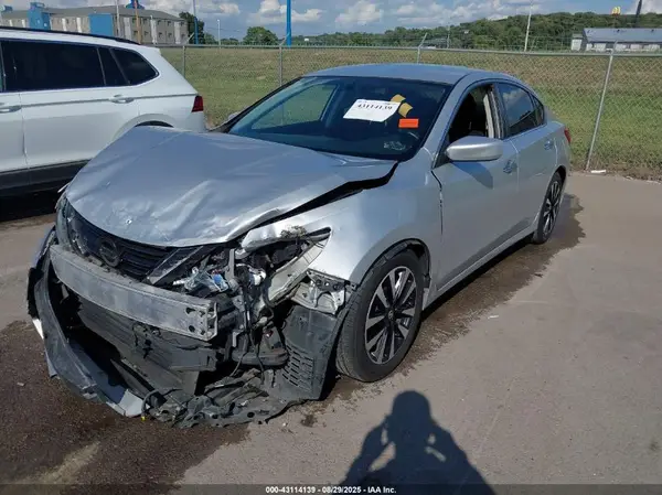 1N4AL3AP3JC122916 2018 NISSAN ALTIMA - Image 2