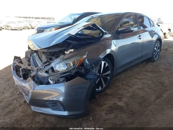 1N4AL3AP3JC123127 2018 NISSAN ALTIMA - Image 2