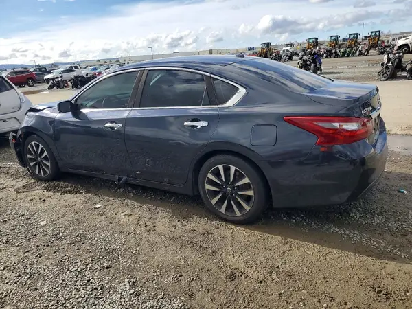 1N4AL3AP3JC123385 2018 NISSAN ALTIMA - Image 2