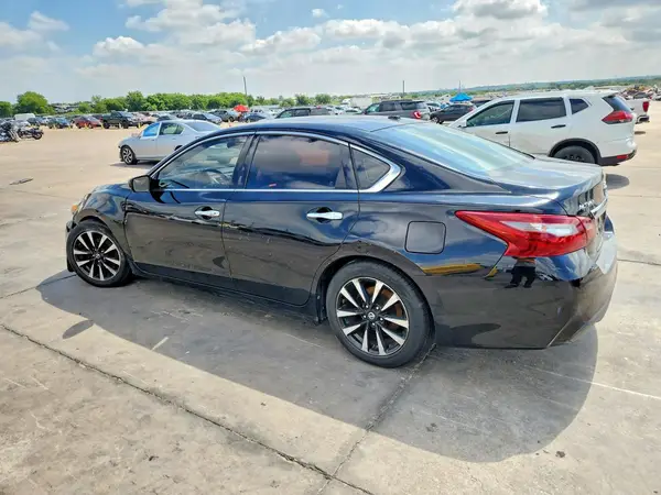 1N4AL3AP3JC123726 2018 NISSAN ALTIMA - Image 2