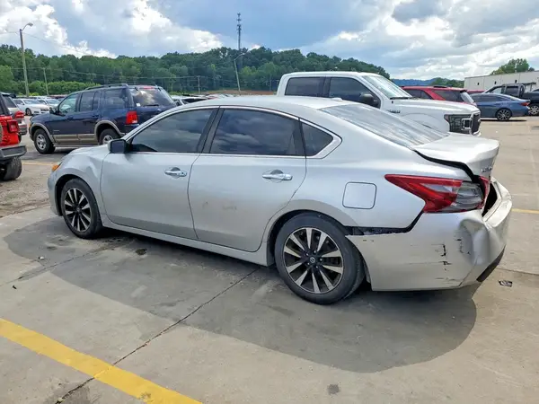 1N4AL3AP3JC124780 2018 NISSAN ALTIMA - Image 2