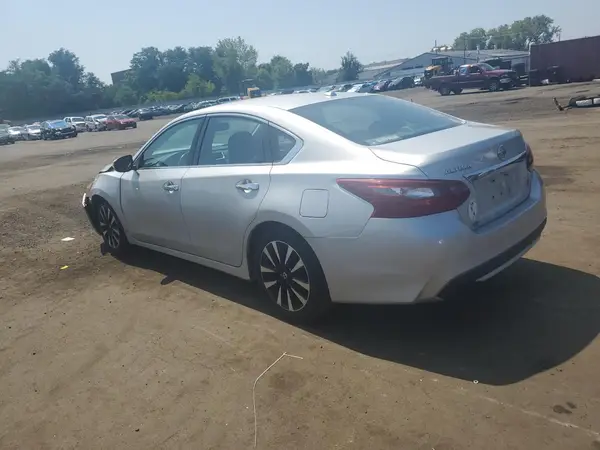 1N4AL3AP3JC125055 2018 NISSAN ALTIMA - Image 2