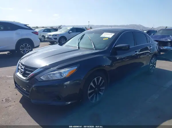 1N4AL3AP3JC125962 2018 NISSAN ALTIMA - Image 2