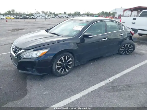 1N4AL3AP3JC127596 2018 NISSAN ALTIMA - Image 2