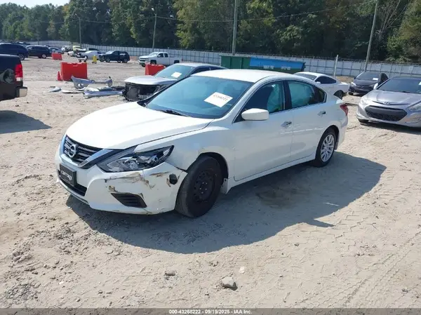 1N4AL3AP3JC128750 2018 NISSAN ALTIMA - Image 2