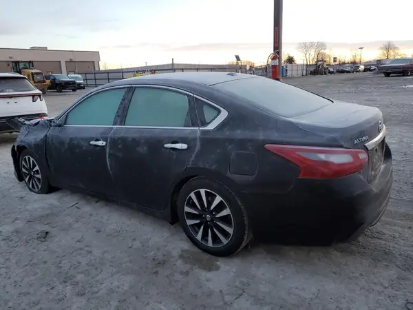 1N4AL3AP3JC129736 2018 NISSAN ALTIMA - Image 2