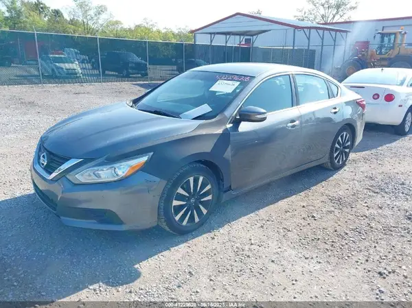 1N4AL3AP3JC130045 2018 NISSAN ALTIMA - Image 2