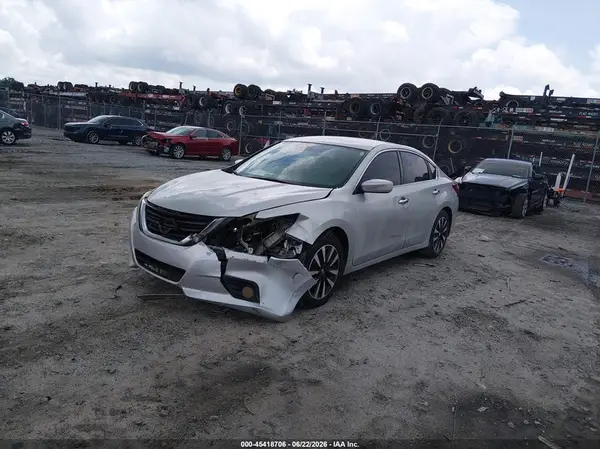 1N4AL3AP3JC132667 2018 NISSAN ALTIMA - Image 2