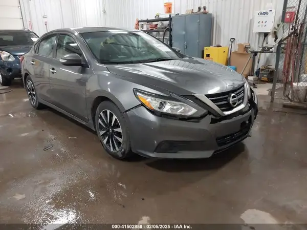 1N4AL3AP3JC134032 2018 NISSAN ALTIMA - Image 1