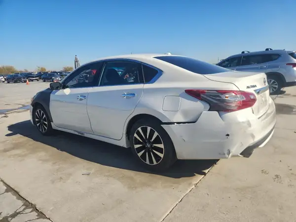1N4AL3AP3JC136508 2018 NISSAN ALTIMA - Image 2