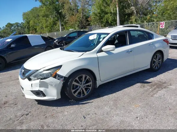 1N4AL3AP3JC136797 2018 NISSAN ALTIMA - Image 2