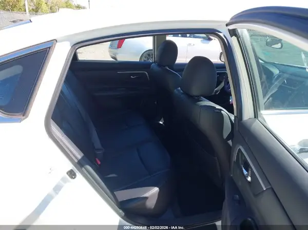 1N4AL3AP3JC136797 2018 NISSAN ALTIMA - Image 8