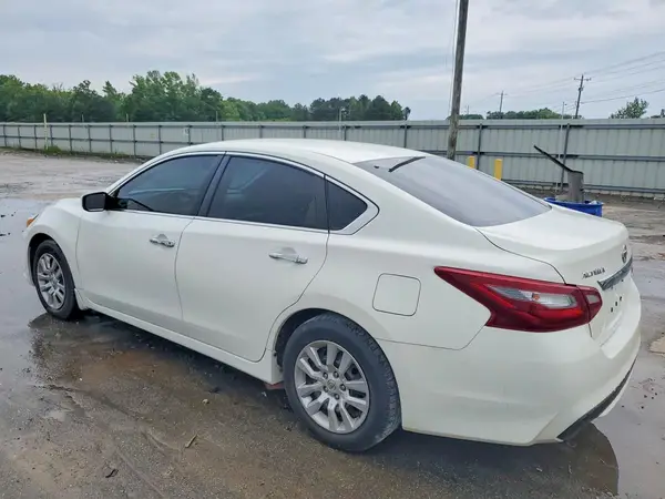 1N4AL3AP3JC138002 2018 NISSAN ALTIMA - Image 2