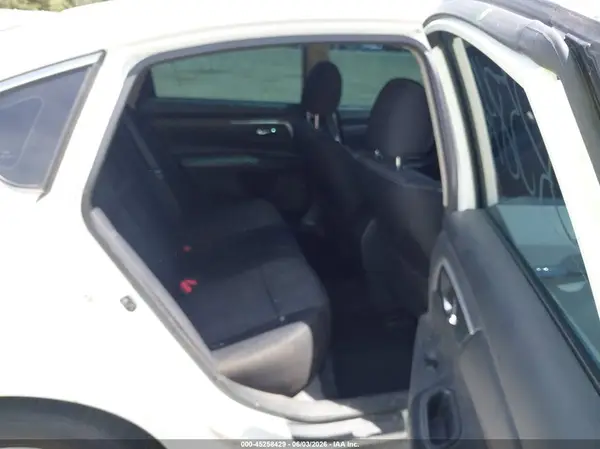 1N4AL3AP3JC138016 2018 NISSAN ALTIMA - Image 8