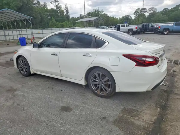 1N4AL3AP3JC138100 2018 NISSAN ALTIMA - Image 2