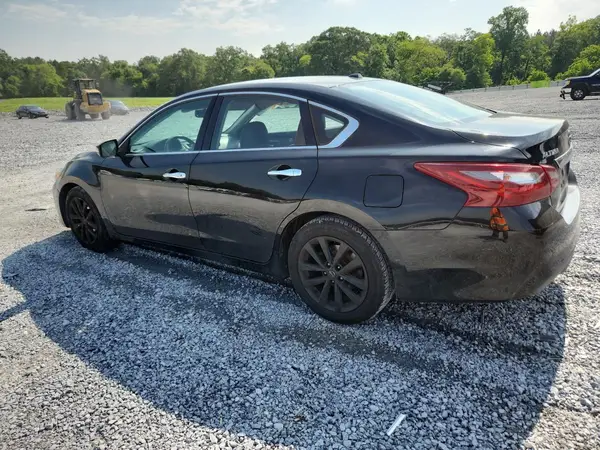 1N4AL3AP3JC139358 2018 NISSAN ALTIMA - Image 2