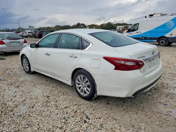 1N4AL3AP3JC140235 2018 NISSAN ALTIMA - Image 2