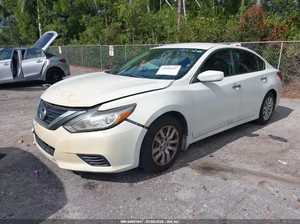 1N4AL3AP3JC140459 2018 NISSAN ALTIMA - Image 2