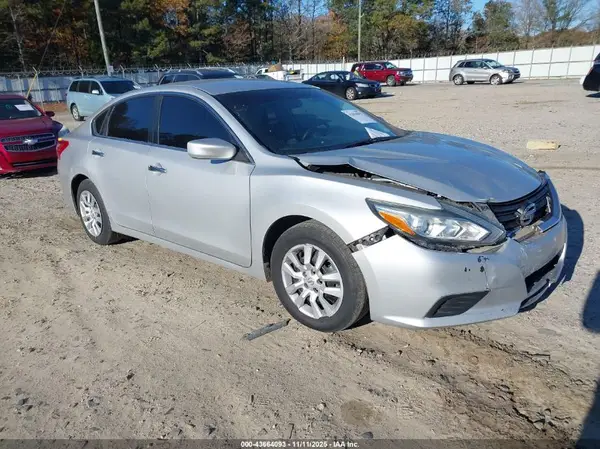 1N4AL3AP3JC144883 2018 NISSAN ALTIMA - Image 1
