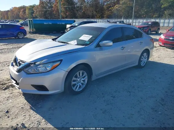 1N4AL3AP3JC144883 2018 NISSAN ALTIMA - Image 2