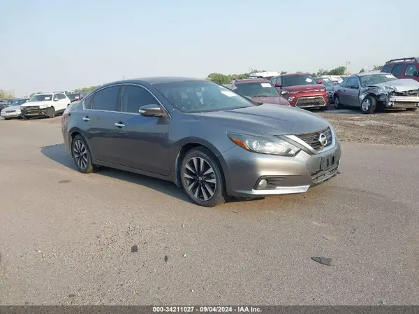 1N4AL3AP3JC145791 2018 NISSAN ALTIMA - Image 1