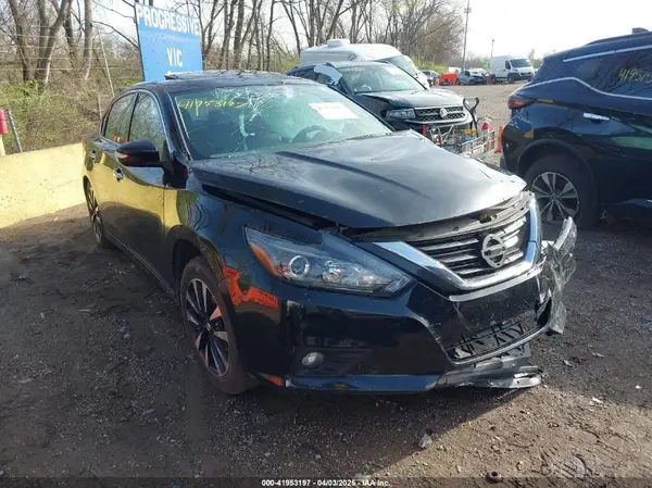 1N4AL3AP3JC146990 2018 NISSAN ALTIMA - Image 1