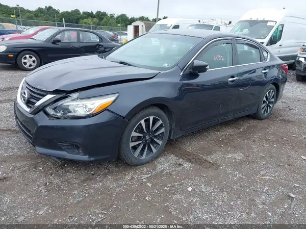 1N4AL3AP3JC147637 2018 NISSAN ALTIMA - Image 2