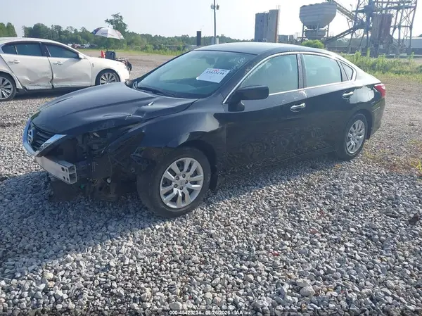 1N4AL3AP3JC149064 2018 NISSAN ALTIMA - Image 2