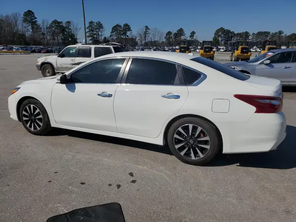 1N4AL3AP3JC151459 2018 NISSAN ALTIMA - Image 2