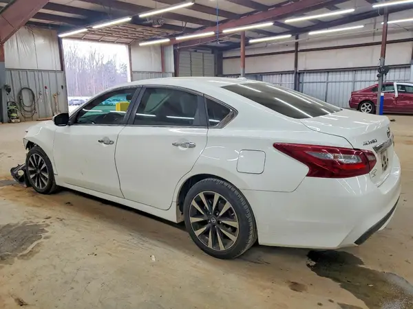 1N4AL3AP3JC152093 2018 NISSAN ALTIMA - Image 2