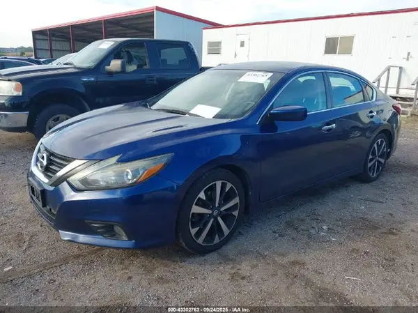 1N4AL3AP3JC152420 2018 NISSAN ALTIMA - Image 2