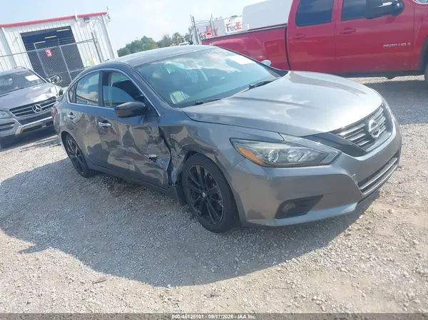 1N4AL3AP3JC156239 2018 NISSAN ALTIMA - Image 1