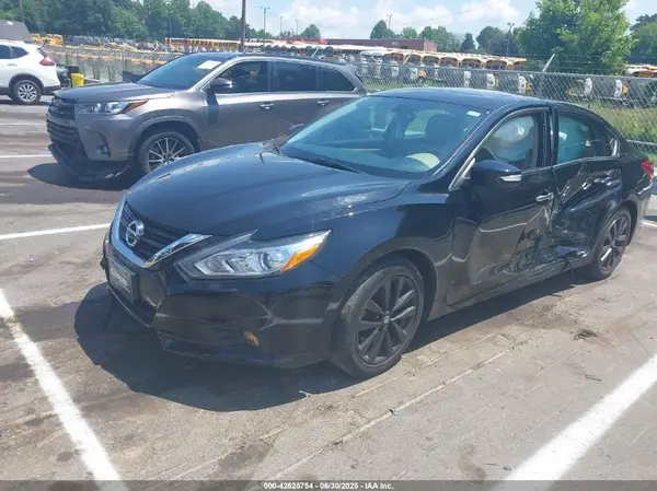 1N4AL3AP3JC156340 2018 NISSAN ALTIMA - Image 2