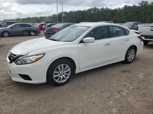 1N4AL3AP3JC157875 2018 NISSAN ALTIMA - Image 1