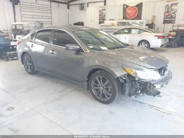 1N4AL3AP3JC158296 2018 NISSAN ALTIMA - Image 1