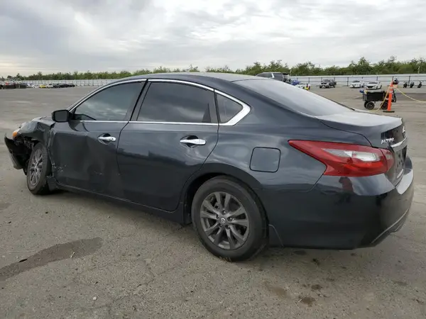 1N4AL3AP3JC158623 2018 NISSAN ALTIMA - Image 2