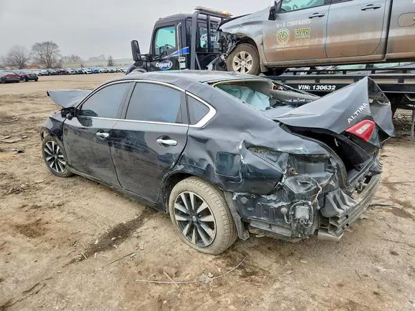 1N4AL3AP3JC158749 2018 NISSAN ALTIMA - Image 2