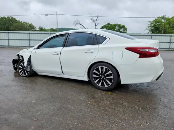 1N4AL3AP3JC159299 2018 NISSAN ALTIMA - Image 2