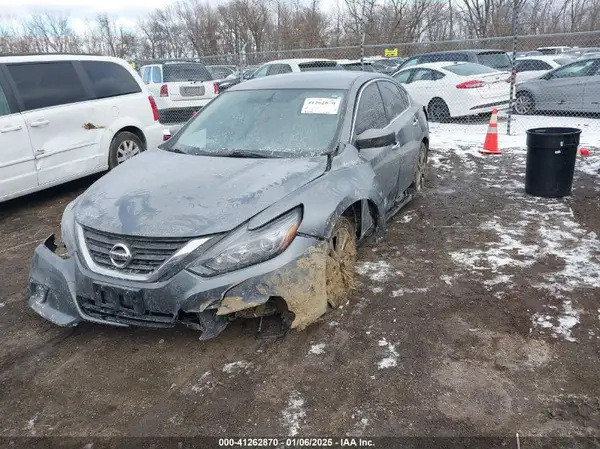 1N4AL3AP3JC159979 2018 NISSAN ALTIMA - Image 2