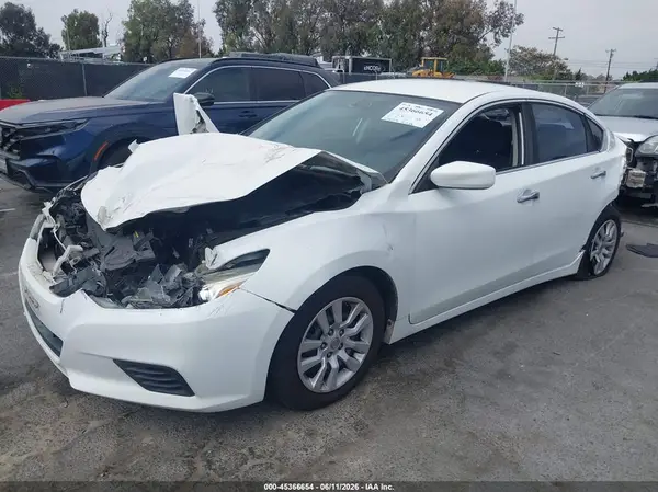 1N4AL3AP3JC161151 2018 NISSAN ALTIMA - Image 2