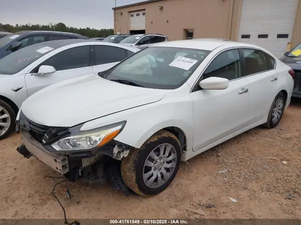 1N4AL3AP3JC161182 2018 NISSAN ALTIMA - Image 2