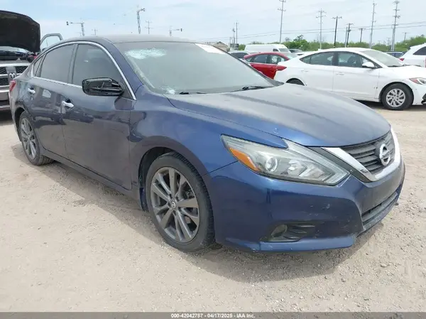 1N4AL3AP3JC162025 2018 NISSAN ALTIMA - Image 1