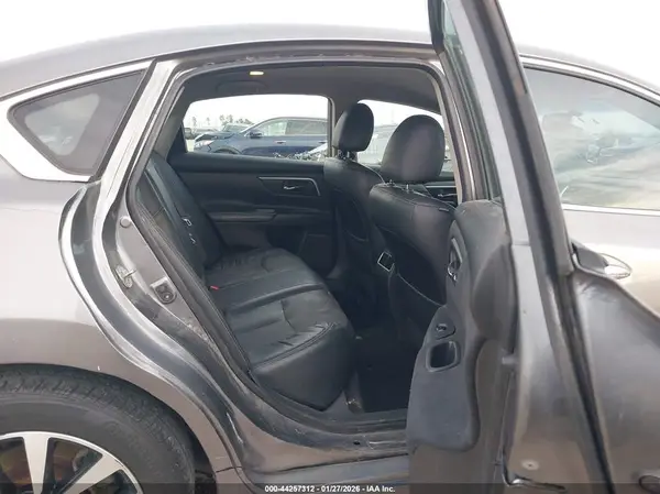 1N4AL3AP3JC162929 2018 NISSAN ALTIMA - Image 8