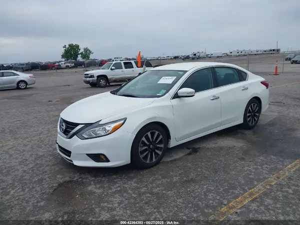 1N4AL3AP3JC163238 2018 NISSAN ALTIMA - Image 2