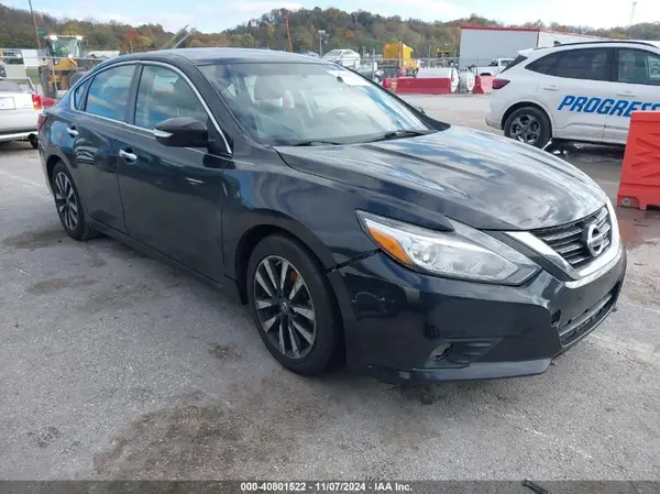 1N4AL3AP3JC164082 2018 NISSAN ALTIMA - Image 1