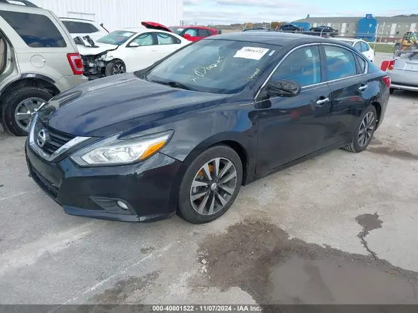 1N4AL3AP3JC164082 2018 NISSAN ALTIMA - Image 2