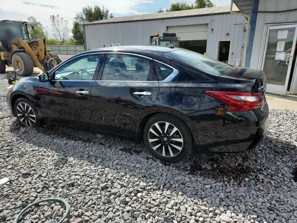 1N4AL3AP3JC164454 2018 NISSAN ALTIMA - Image 2