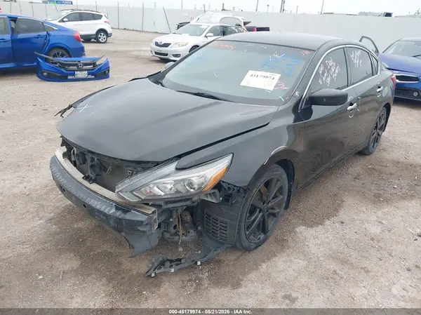 1N4AL3AP3JC164583 2018 NISSAN ALTIMA - Image 2