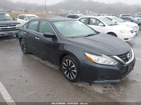 1N4AL3AP3JC165989 2018 NISSAN ALTIMA - Image 1