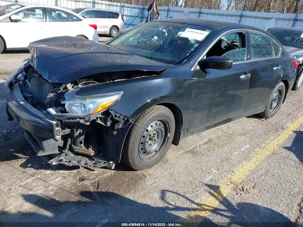 1N4AL3AP3JC166561 2018 NISSAN ALTIMA - Image 2